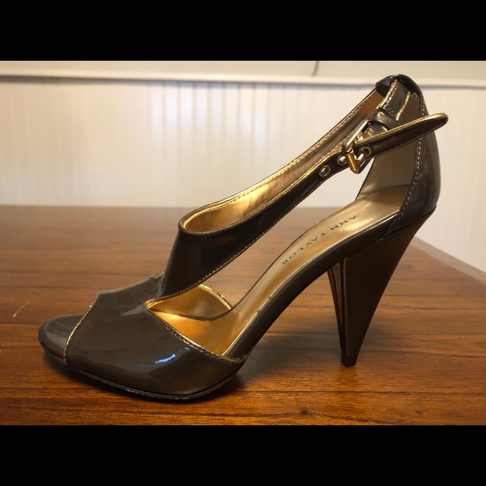 Ann Taylor Gray and Gold Heeled Open Toe Pumps
